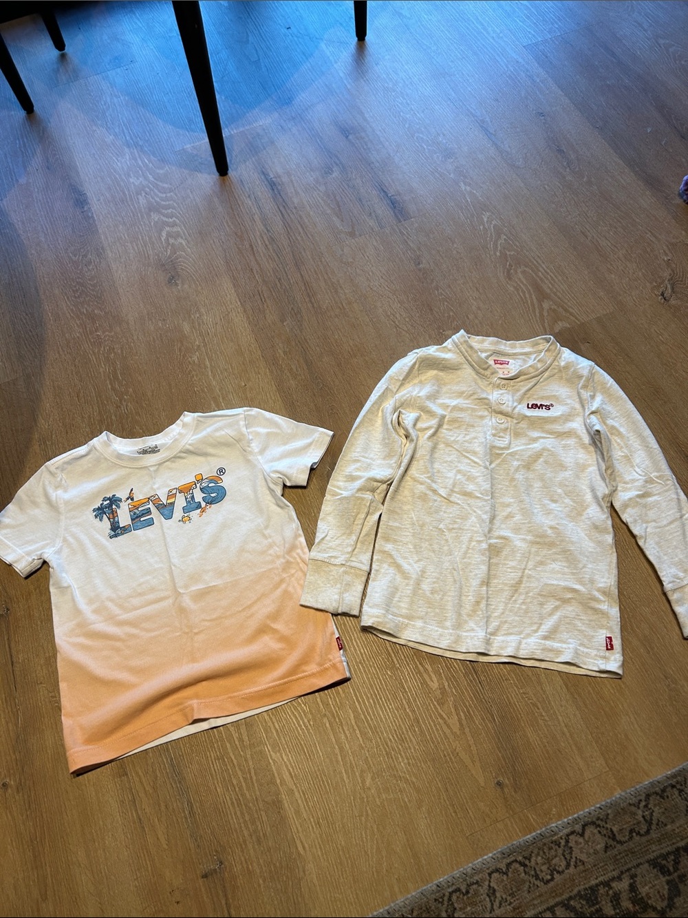 Levi's Kids White & Peach Ombre Short Sleeve Tee with Light Gray Henley - 2 Pack
